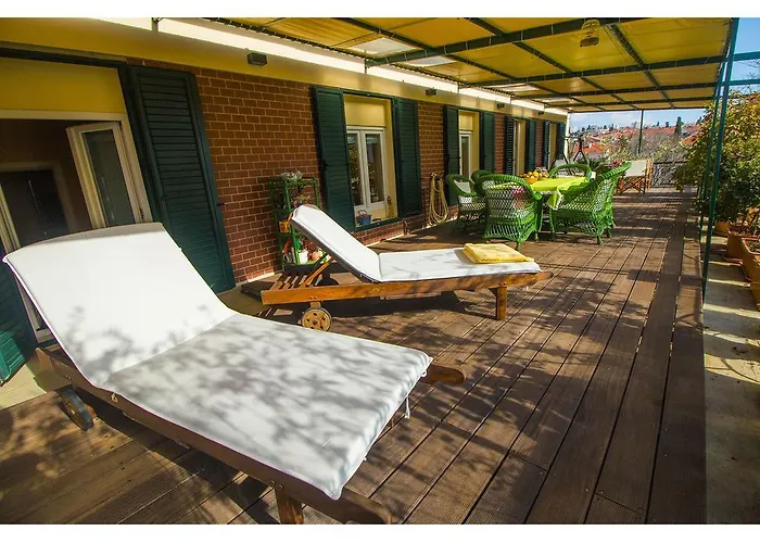 Apartment Smodlaka Split